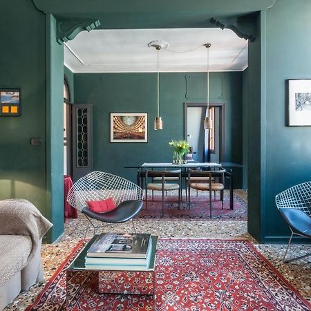 Stylish Renovated Apartment In The Heart Of The City 威尼斯 外观 照片